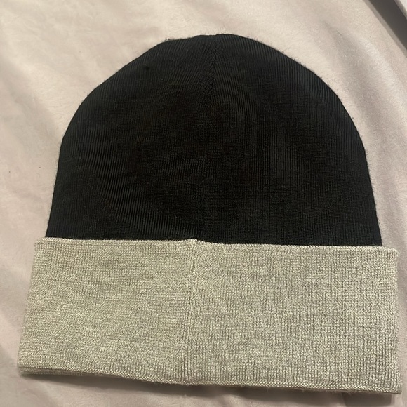 Lululemon beanie - Picture 3 of 3